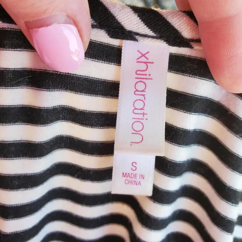 Xhilaration Black and White Striped 3/4 Sleeve Mini Dress Size Small EUC - Picture 2 of 14